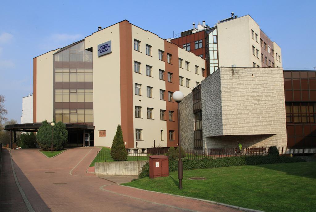 Centrum Konferencyjne Ibib Pan Varşovia Exterior foto